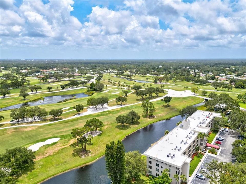 На продажу: $175,000 (2 спален, 2 ванн, 1090 Квадратных фут)