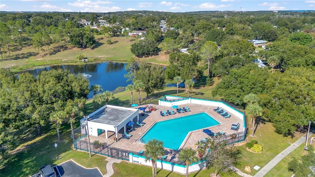 合同活跃: $345,000 (3 贝兹, 2 浴室, 1201 平方英尺)