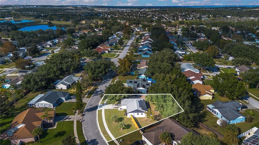 合同活跃: $345,000 (3 贝兹, 2 浴室, 1201 平方英尺)