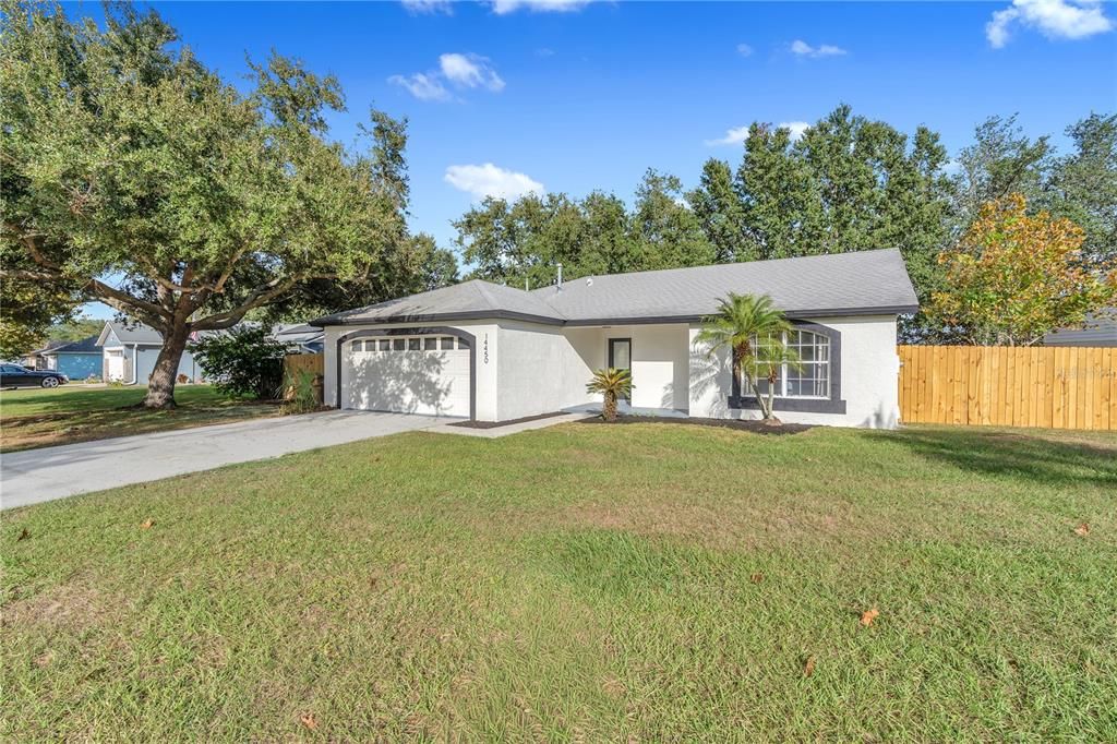 合同活跃: $345,000 (3 贝兹, 2 浴室, 1201 平方英尺)