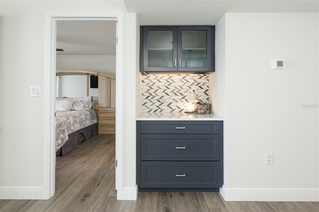 На продажу: $399,000 (2 спален, 2 ванн, 1275 Квадратных фут)