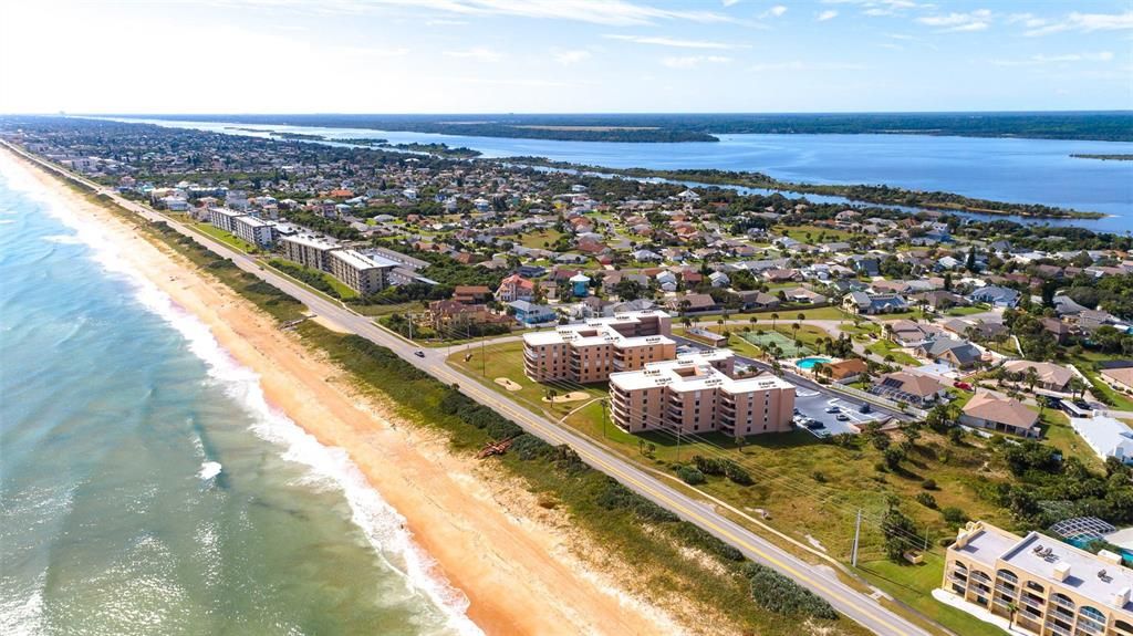 На продажу: $399,000 (2 спален, 2 ванн, 1275 Квадратных фут)