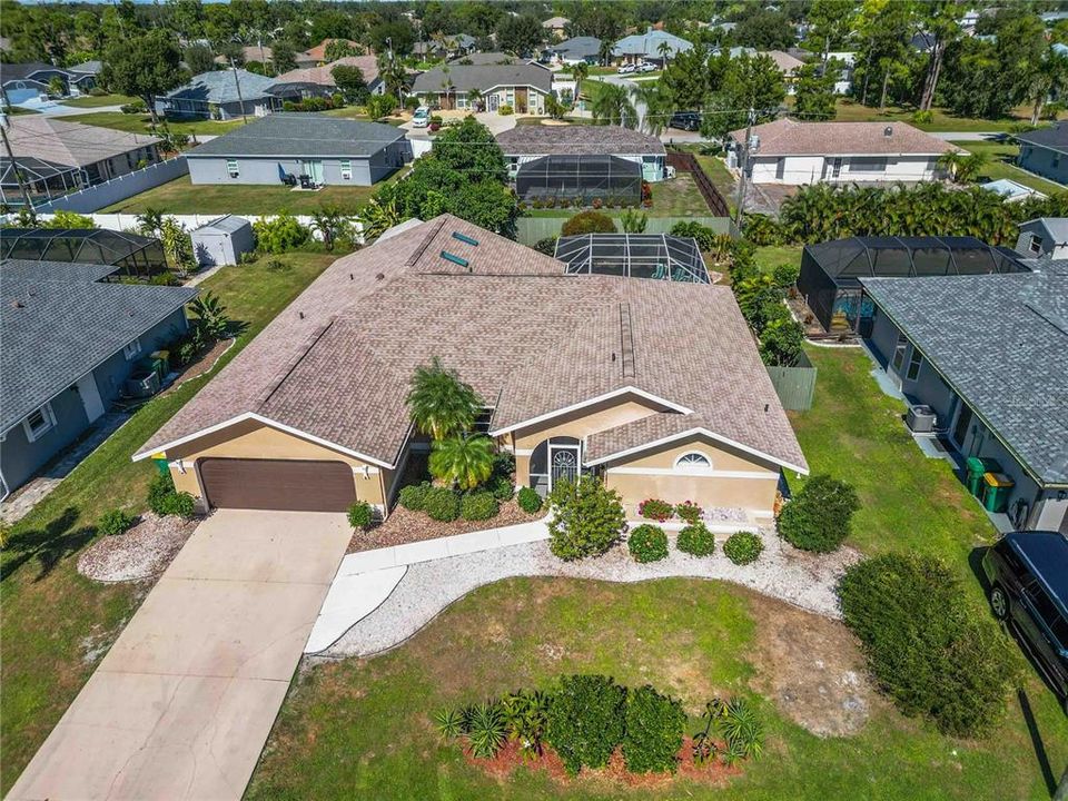 Под контрактом: $399,900 (3 спален, 3 ванн, 2180 Квадратных фут)