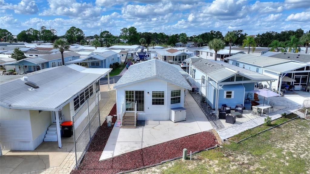 На продажу: $181,000 (2 спален, 1 ванн, 700 Квадратных фут)