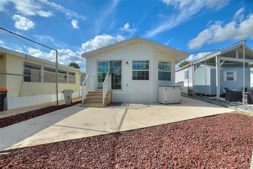 На продажу: $181,000 (2 спален, 1 ванн, 700 Квадратных фут)