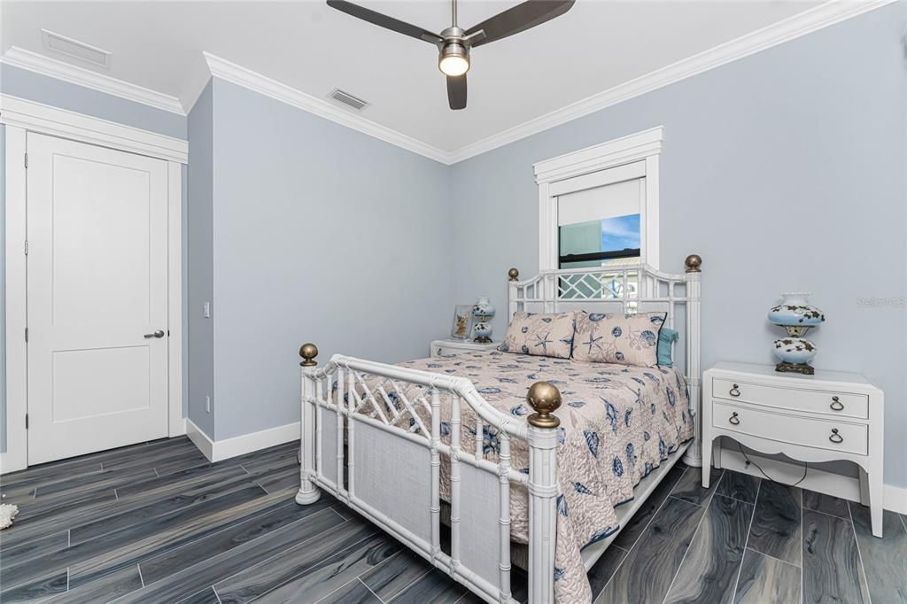 For Sale: $1,499,000 (3 beds, 3 baths, 2389 Square Feet)