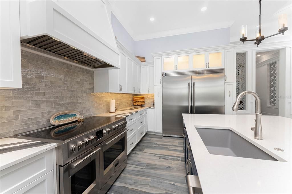 For Sale: $1,499,000 (3 beds, 3 baths, 2389 Square Feet)