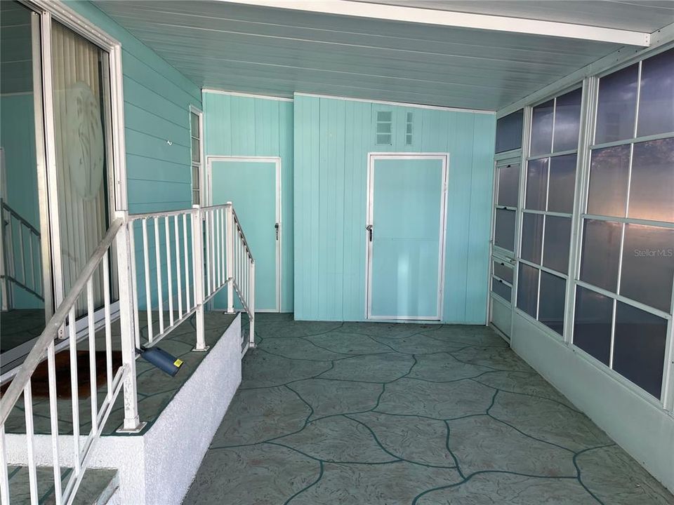 待售: $175,000 (2 贝兹, 2 浴室, 1296 平方英尺)