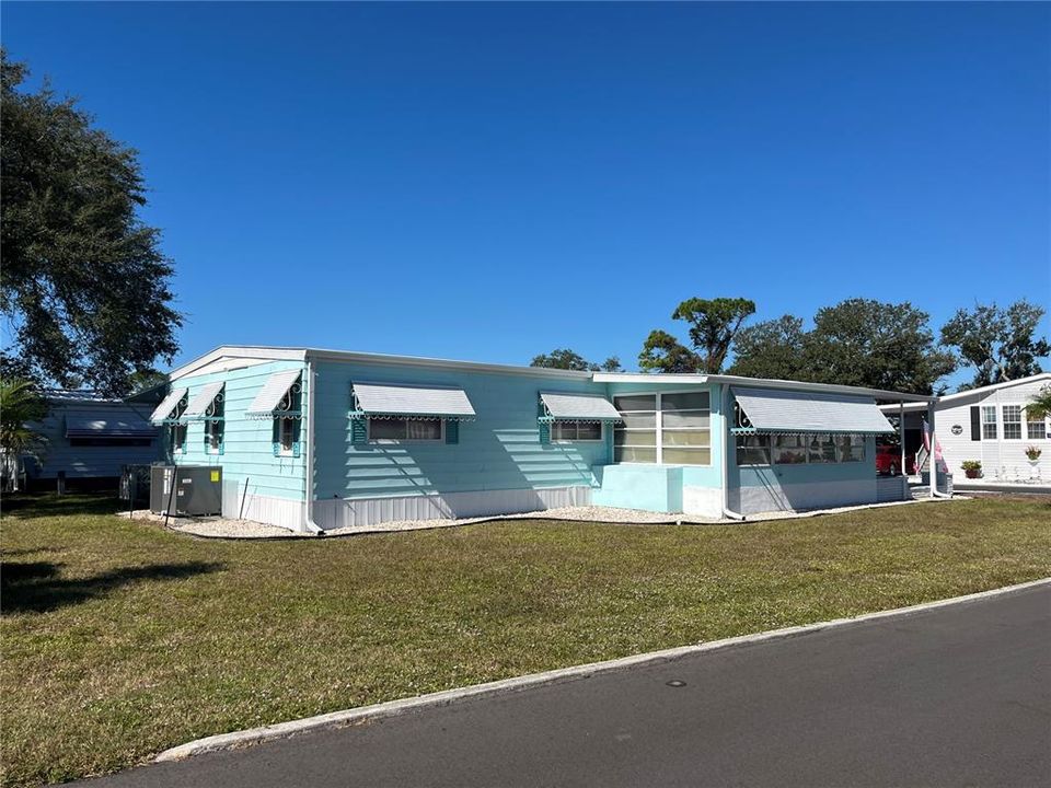 待售: $175,000 (2 贝兹, 2 浴室, 1296 平方英尺)