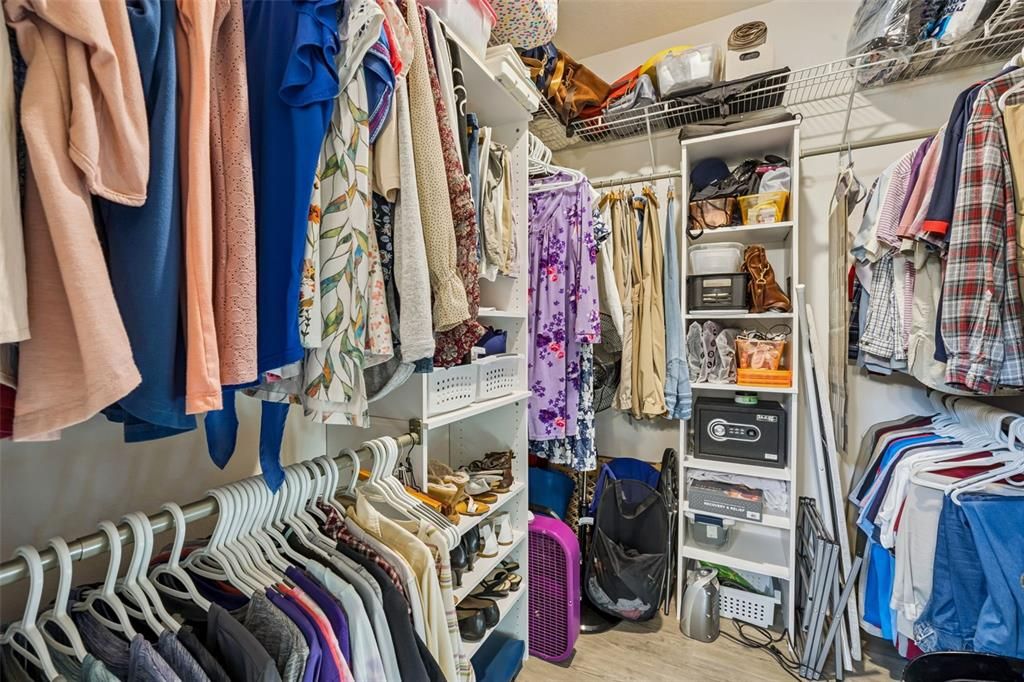 Activo con contrato: $415,000 (3 camas, 2 baños, 1621 Pies cuadrados)