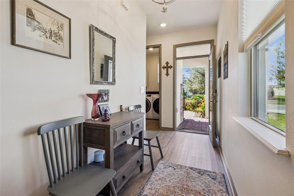 Activo con contrato: $415,000 (3 camas, 2 baños, 1621 Pies cuadrados)