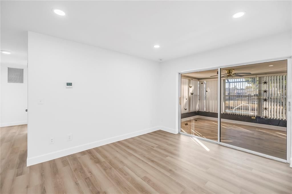 На продажу: $359,000 (3 спален, 2 ванн, 1232 Квадратных фут)