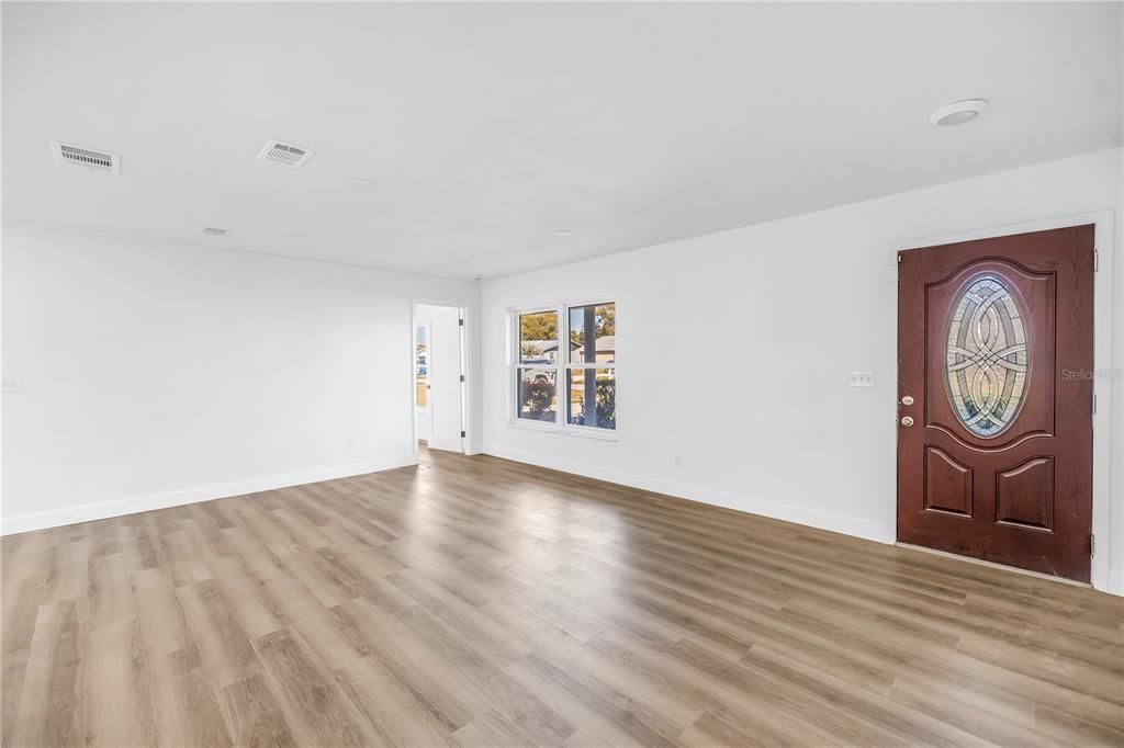 На продажу: $359,000 (3 спален, 2 ванн, 1232 Квадратных фут)