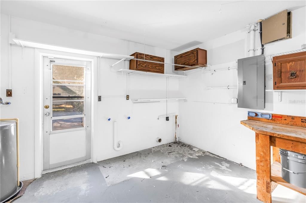 На продажу: $359,000 (3 спален, 2 ванн, 1232 Квадратных фут)