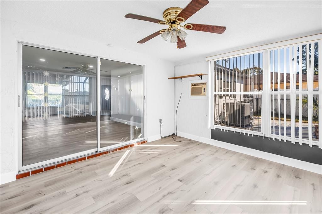 На продажу: $359,000 (3 спален, 2 ванн, 1232 Квадратных фут)