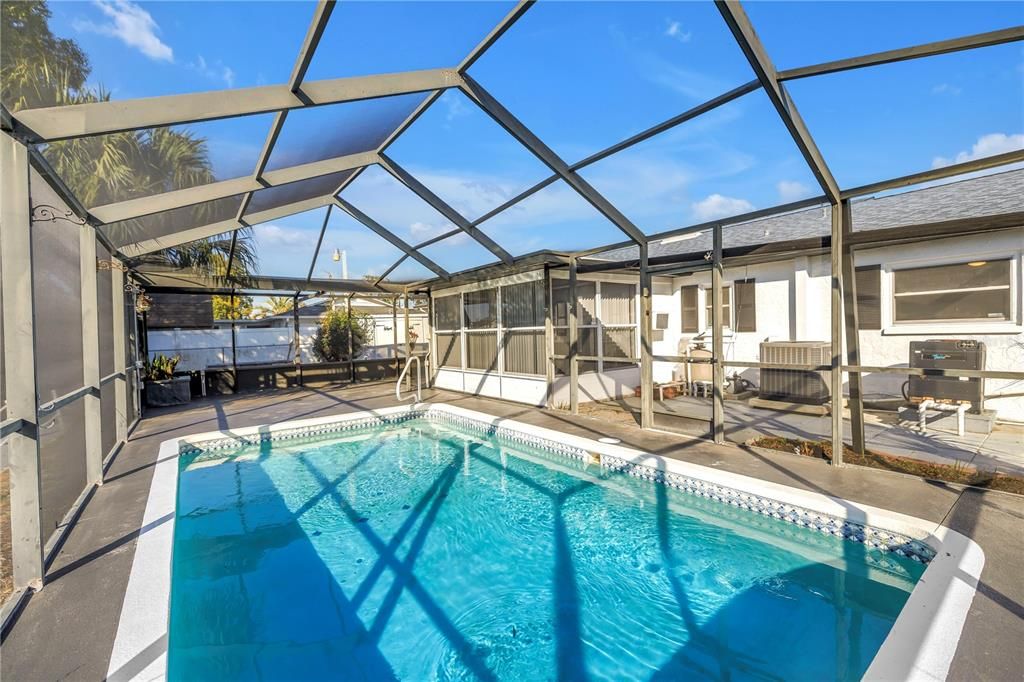 На продажу: $359,000 (3 спален, 2 ванн, 1232 Квадратных фут)