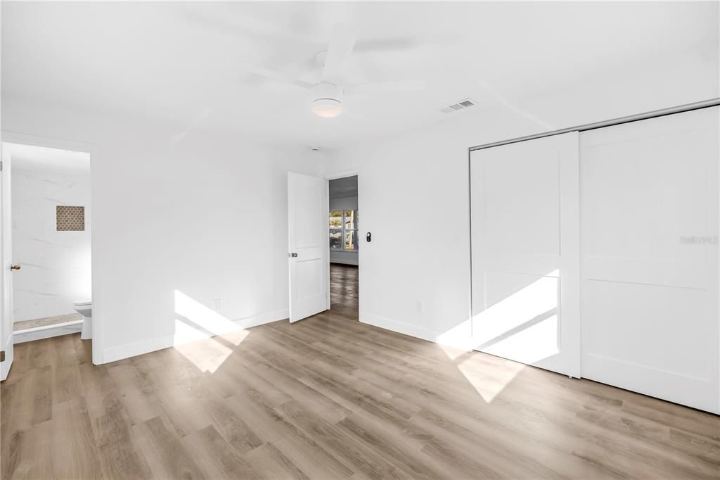 На продажу: $359,000 (3 спален, 2 ванн, 1232 Квадратных фут)