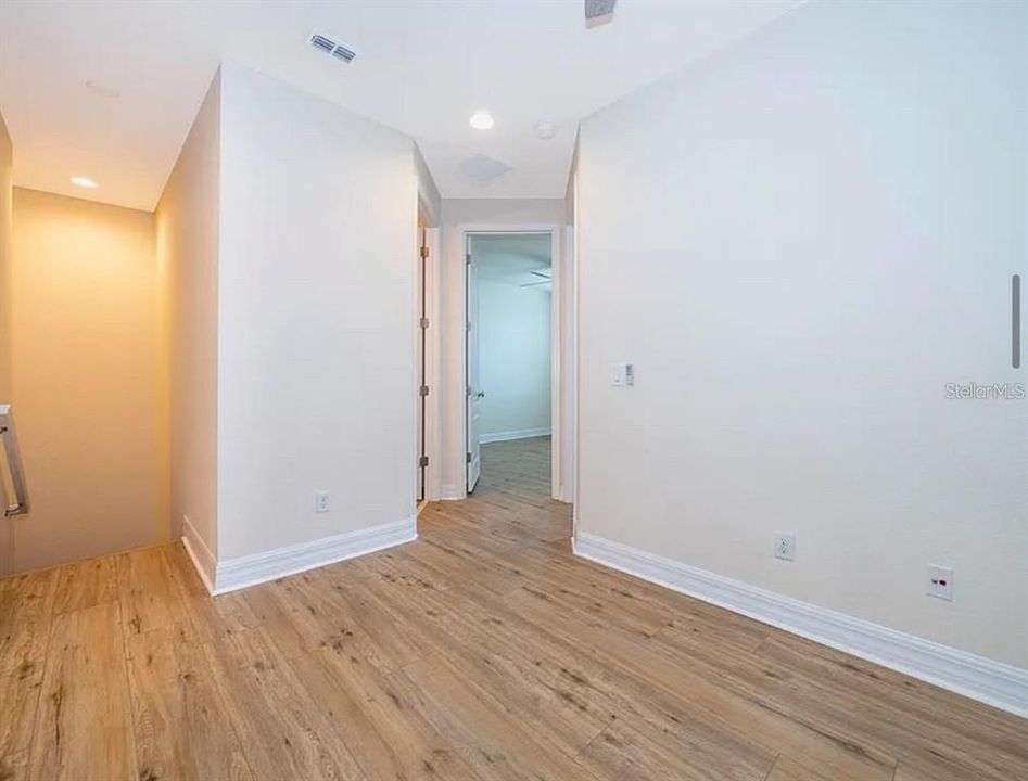 For Rent: $2,700 (3 beds, 2 baths, 1725 Square Feet)