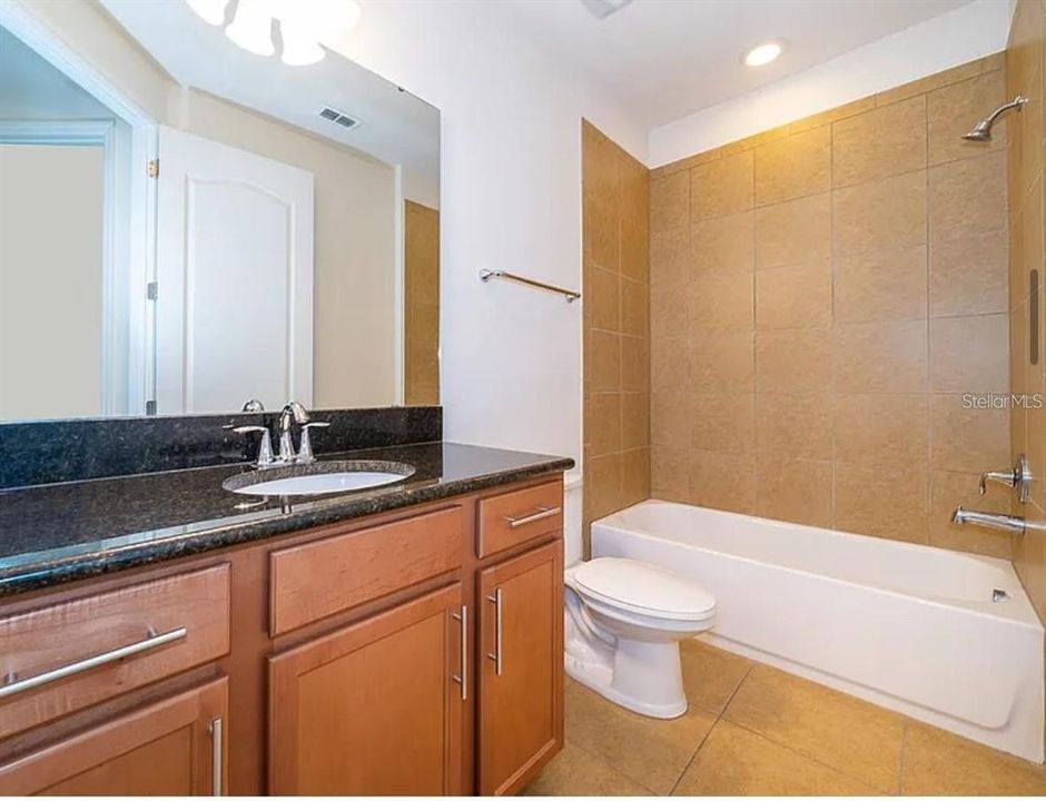 For Rent: $2,700 (3 beds, 2 baths, 1725 Square Feet)