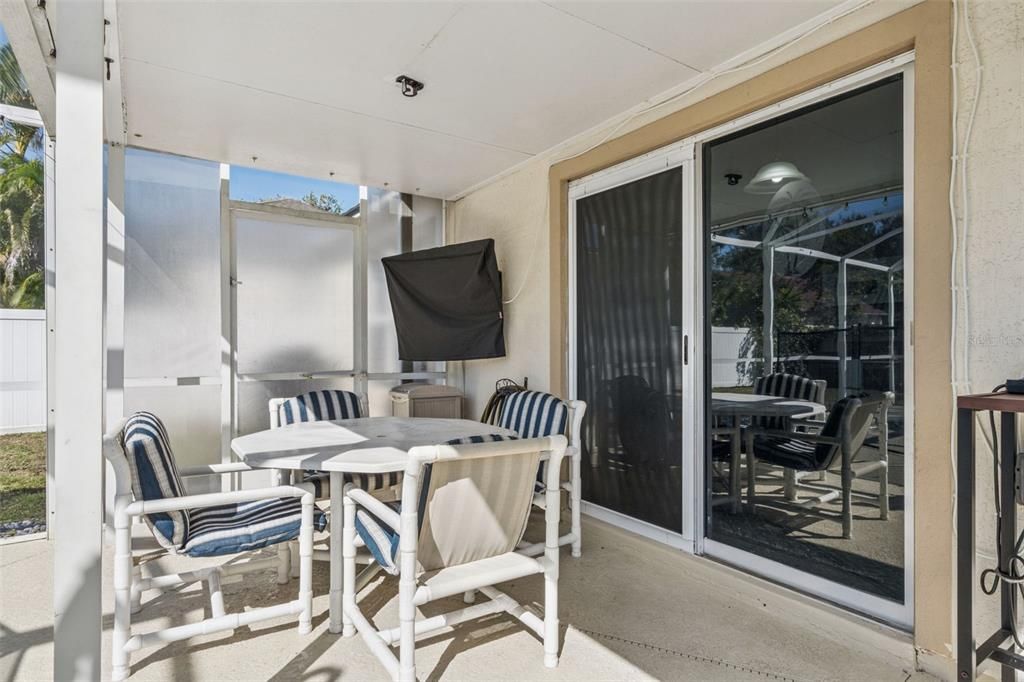 Active With Contract: $330,000 (4 beds, 2 baths, 1738 Square Feet)