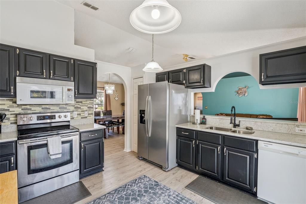 Active With Contract: $330,000 (4 beds, 2 baths, 1738 Square Feet)