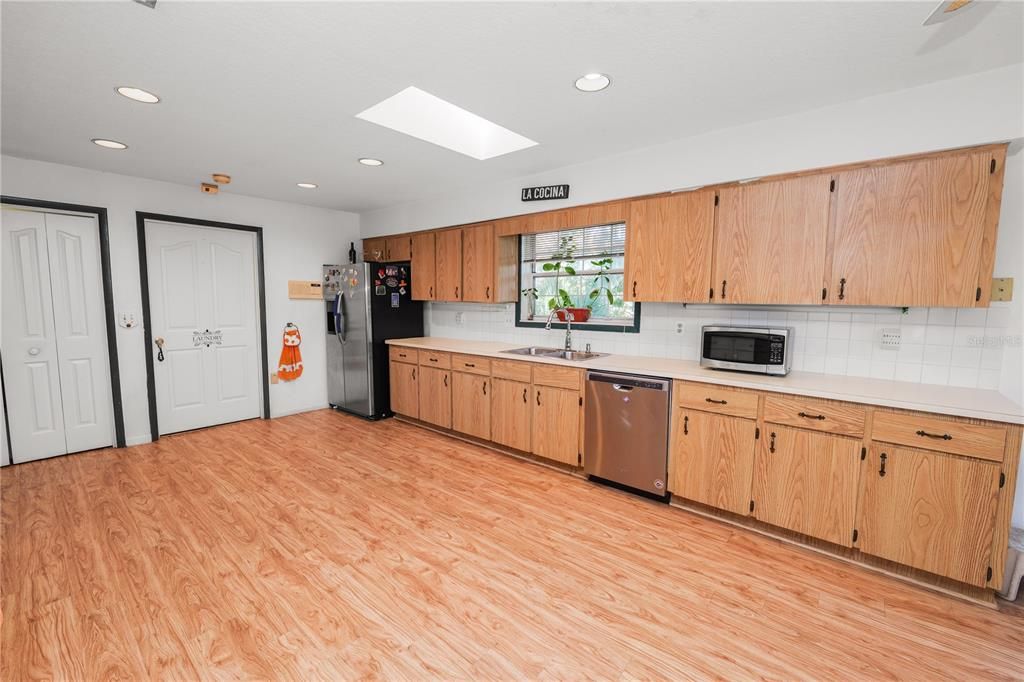 待售: $499,000 (3 贝兹, 2 浴室, 3153 平方英尺)