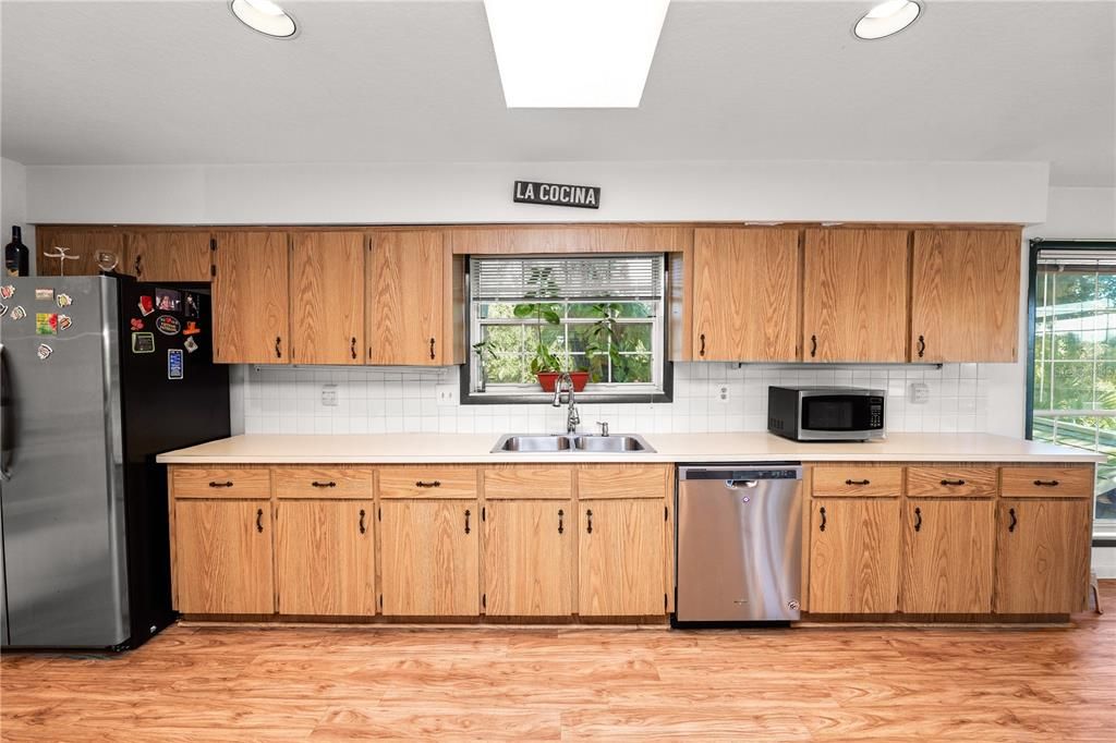 待售: $499,000 (3 贝兹, 2 浴室, 3153 平方英尺)