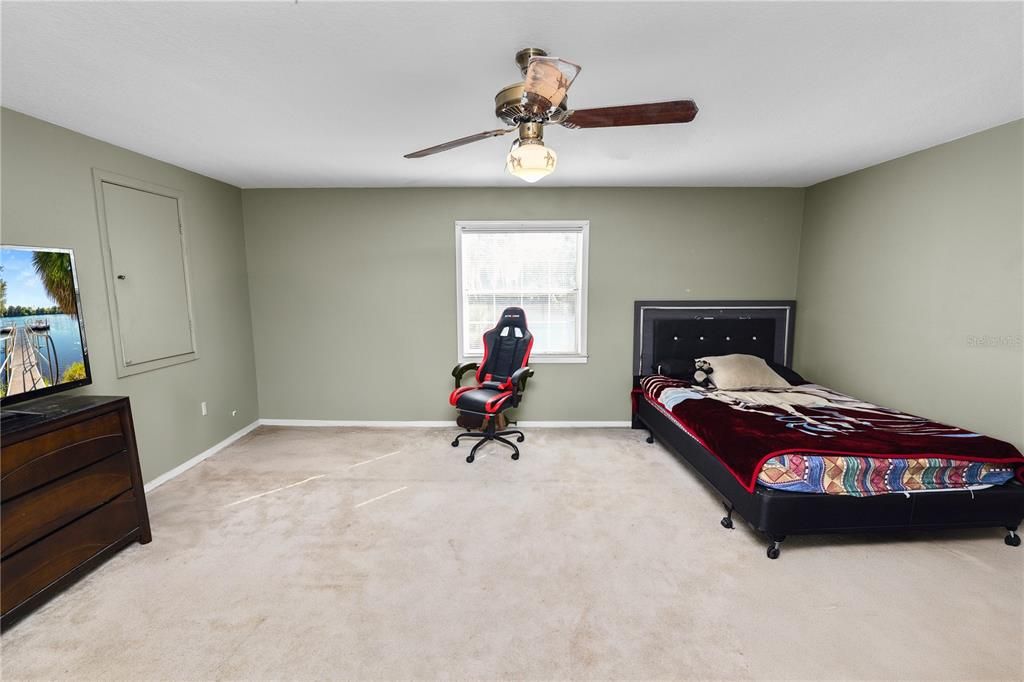 待售: $499,000 (3 贝兹, 2 浴室, 3153 平方英尺)