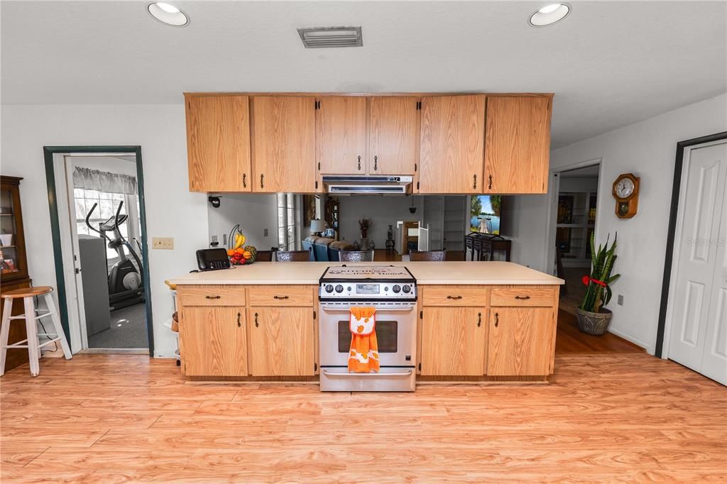 待售: $499,000 (3 贝兹, 2 浴室, 3153 平方英尺)