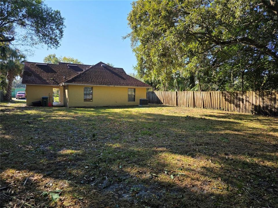 For Rent: $1,800 (3 beds, 2 baths, 1168 Square Feet)