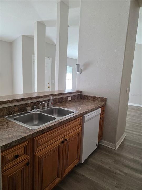 For Rent: $1,800 (3 beds, 2 baths, 1168 Square Feet)