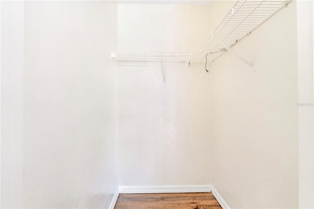 На продажу: $269,900 (4 спален, 2 ванн, 1414 Квадратных фут)