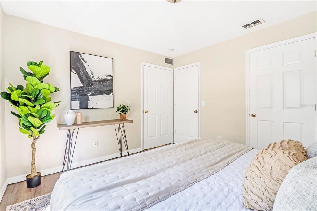 На продажу: $269,900 (4 спален, 2 ванн, 1414 Квадратных фут)