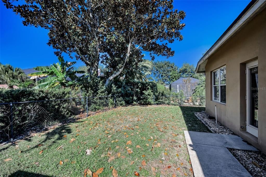 Active With Contract: $809,900 (4 beds, 3 baths, 2698 Square Feet)