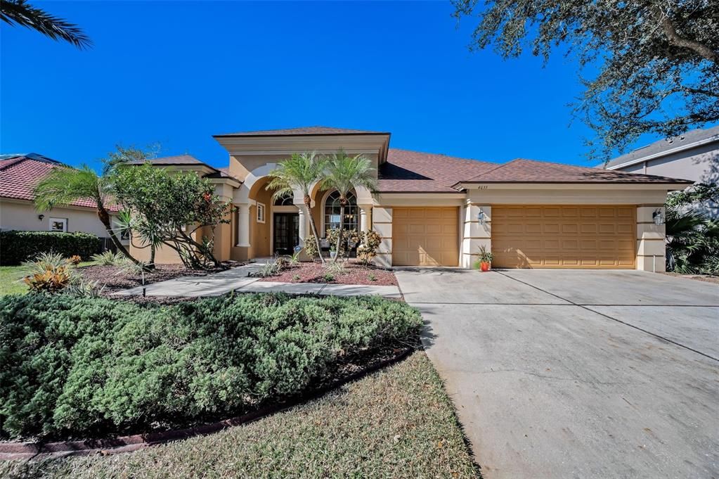 Active With Contract: $809,900 (4 beds, 3 baths, 2698 Square Feet)