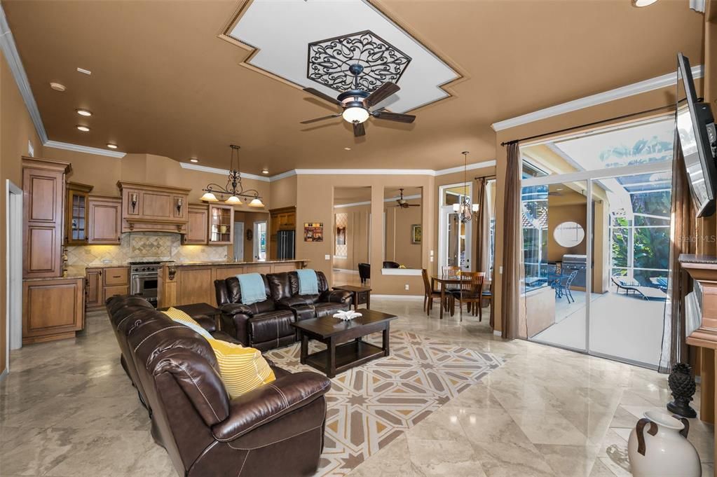 Active With Contract: $809,900 (4 beds, 3 baths, 2698 Square Feet)