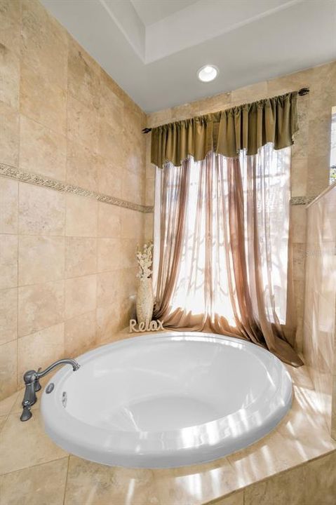 Active With Contract: $809,900 (4 beds, 3 baths, 2698 Square Feet)