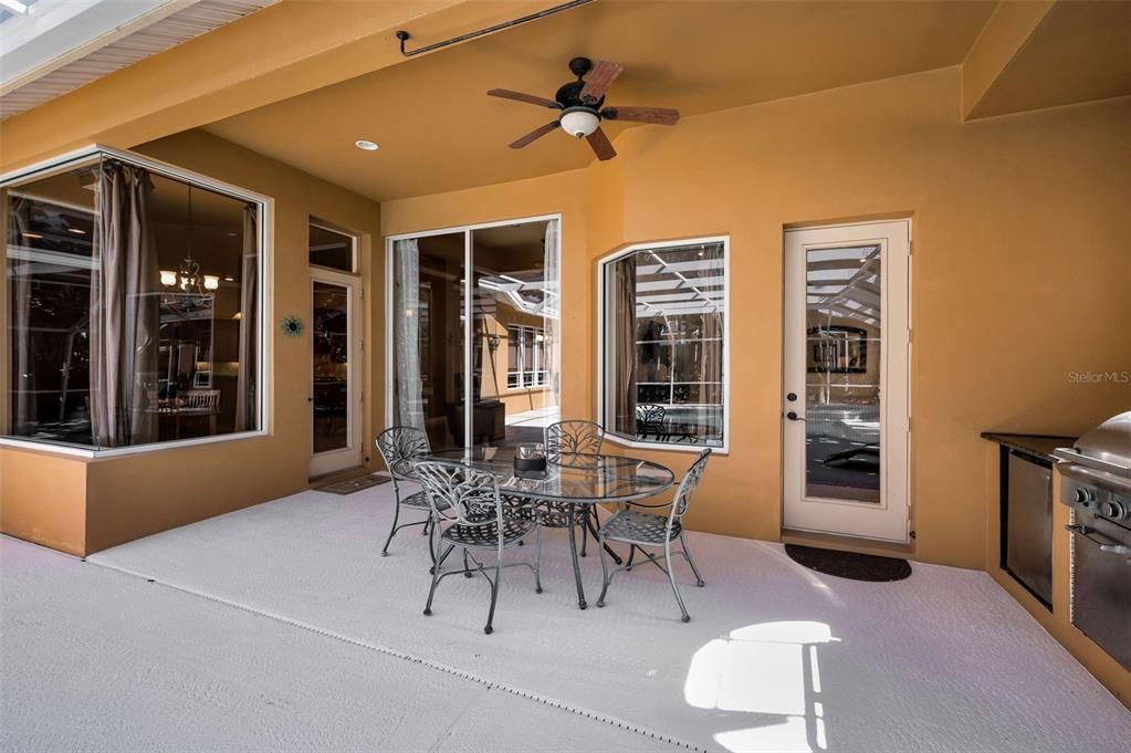 Active With Contract: $809,900 (4 beds, 3 baths, 2698 Square Feet)