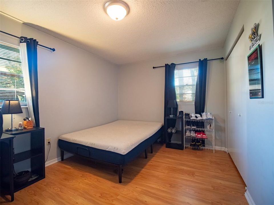 待售: $249,999 (3 贝兹, 1 浴室, 1448 平方英尺)