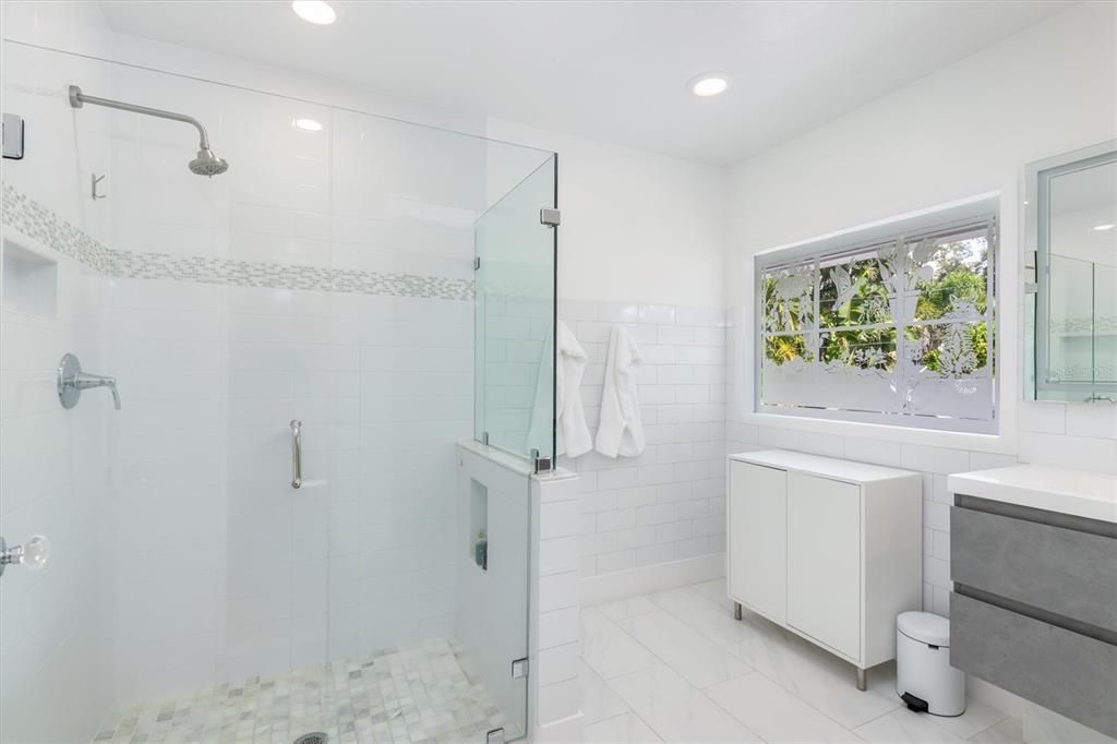 For Sale: $1,150,000 (4 beds, 3 baths, 2331 Square Feet)