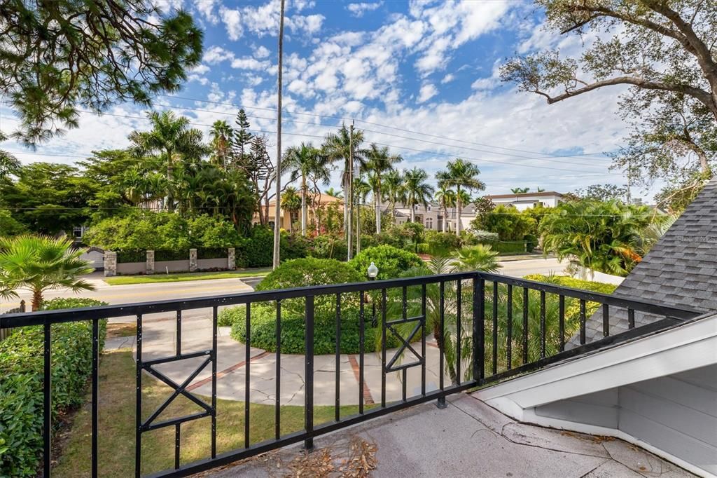 For Sale: $1,150,000 (4 beds, 3 baths, 2331 Square Feet)