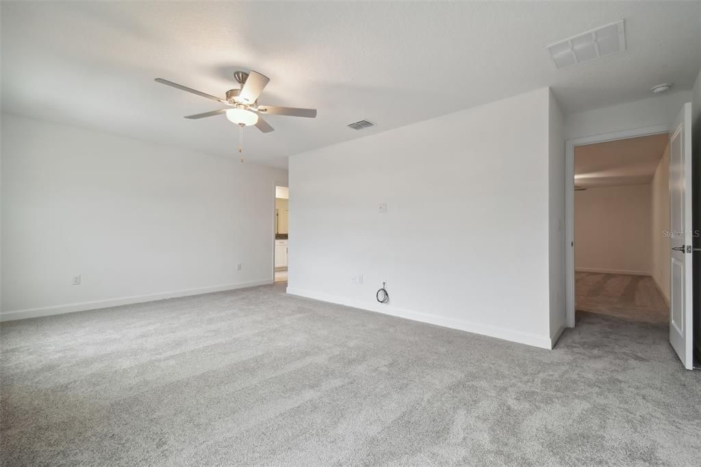 For Sale: $365,000 (3 beds, 2 baths, 2319 Square Feet)