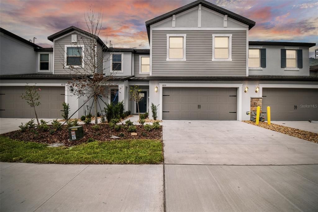 For Sale: $365,000 (3 beds, 2 baths, 2319 Square Feet)