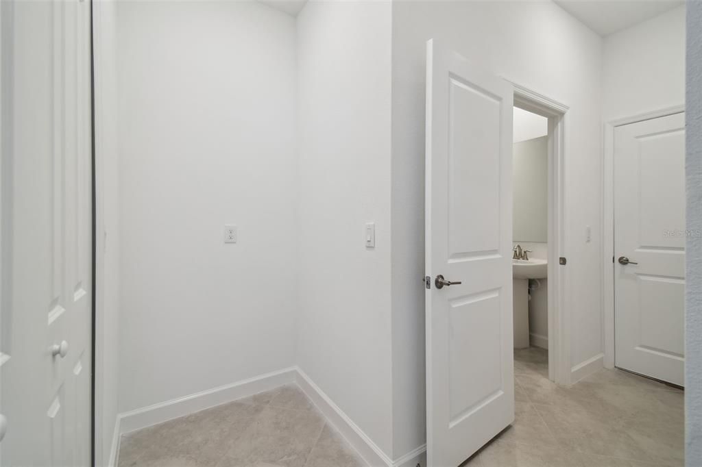 For Sale: $365,000 (3 beds, 2 baths, 2319 Square Feet)