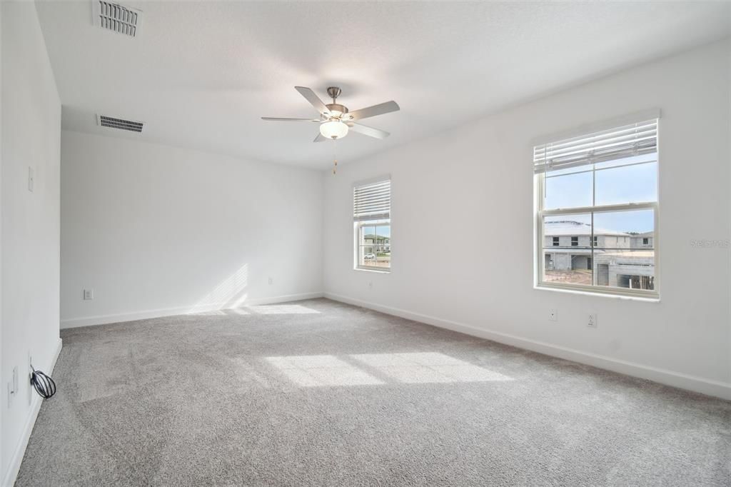 For Sale: $365,000 (3 beds, 2 baths, 2319 Square Feet)