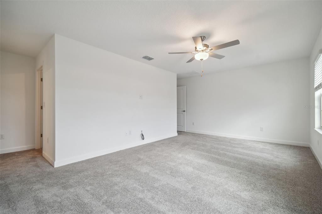 For Sale: $365,000 (3 beds, 2 baths, 2319 Square Feet)