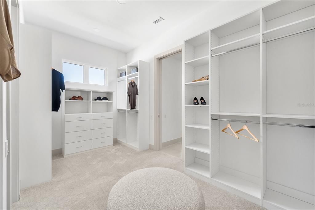 На продажу: $1,749,100 (4 спален, 5 ванн, 3824 Квадратных фут)