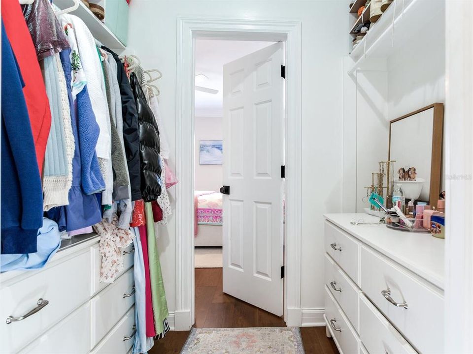 En Venta: $2,149,998 (4 camas, 4 baños, 4689 Pies cuadrados)