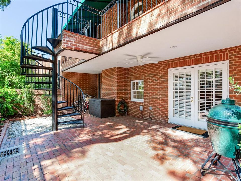 En Venta: $2,149,998 (4 camas, 4 baños, 4689 Pies cuadrados)