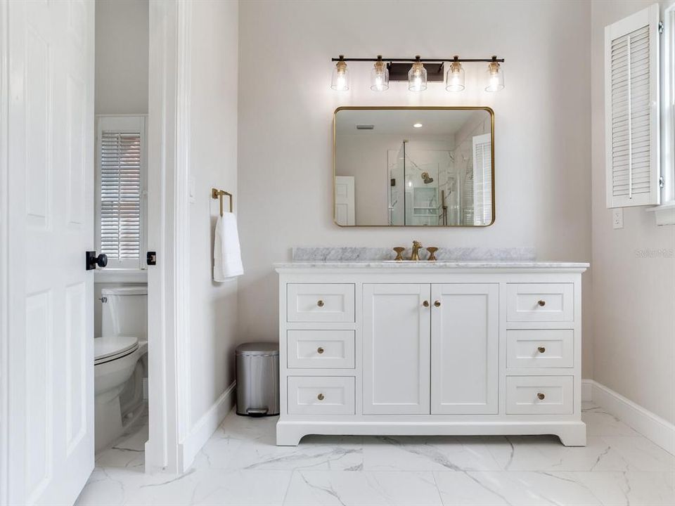 En Venta: $2,149,998 (4 camas, 4 baños, 4689 Pies cuadrados)